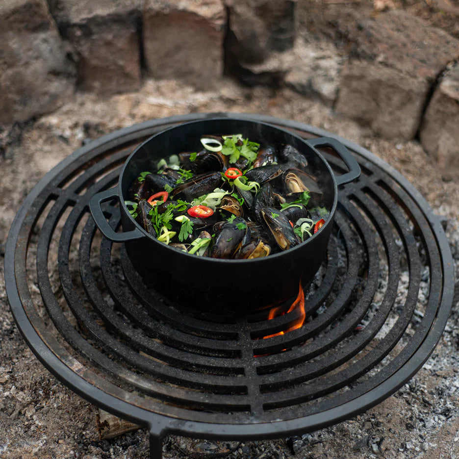 SOUS-CHEF ENAMELLED CAST IRON DUTCH OVEN & DOUBLE HANDLE FRY PAN 24CM BLACK W/Cutting Board